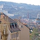 Blick von Grombühl über die Stadt hinweg zur Festung