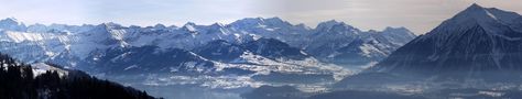 Blick von Heiligenschwendi auf den Thunersee, Niesen und die Berner-Alpen von Juan