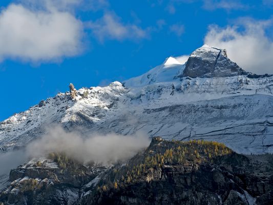 Blick von Kandersteg auf die Doldenhornhütte und die umliegenden Berge. - "Mes" montagnes!