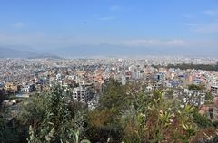 Blick von Kirtipur über das Kathmandu-Tal