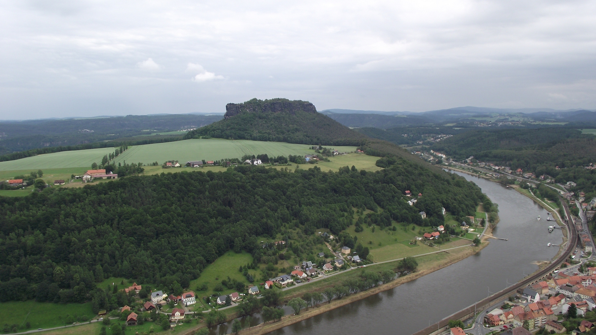 Blick von Königsstein zum Lilienstein