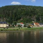 Blick von Krippen über die Elbe auf den Ortsteil Postelwitz