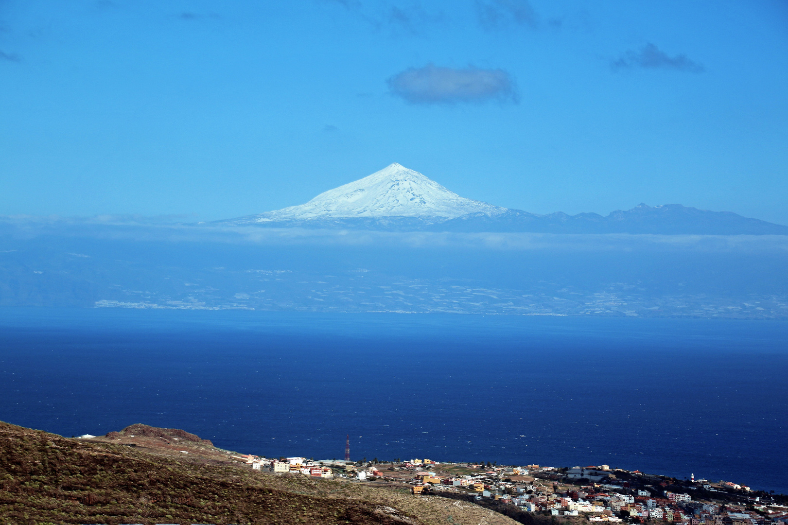 Blick von La Gomera auf den Teide, Teneriffa