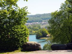 Blick von oben über den Breitenauer See