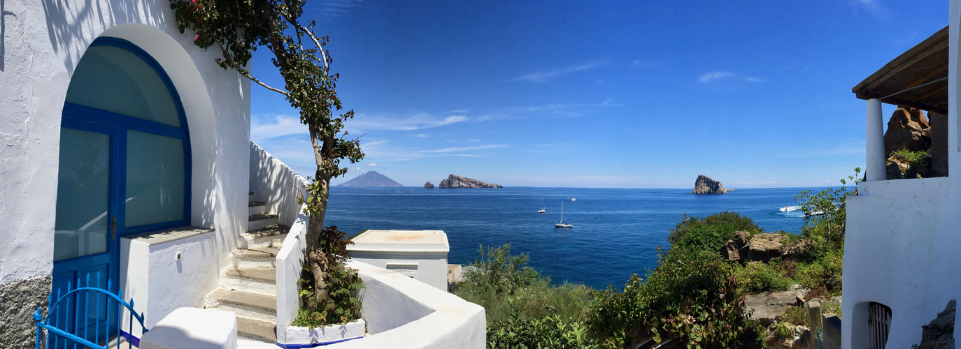 Blick von Panarea zum Stromboli