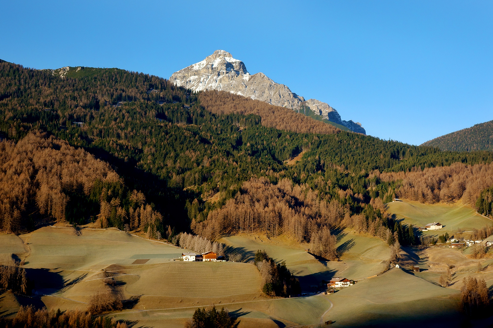 Blick von Parfull (Matrei a.B.) Richtung Serles