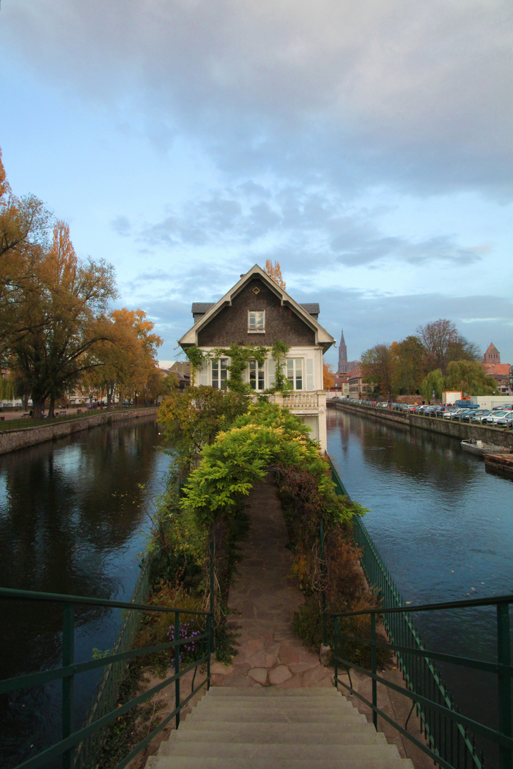 Blick von Pont Couverts Richtung Straßburger Münster