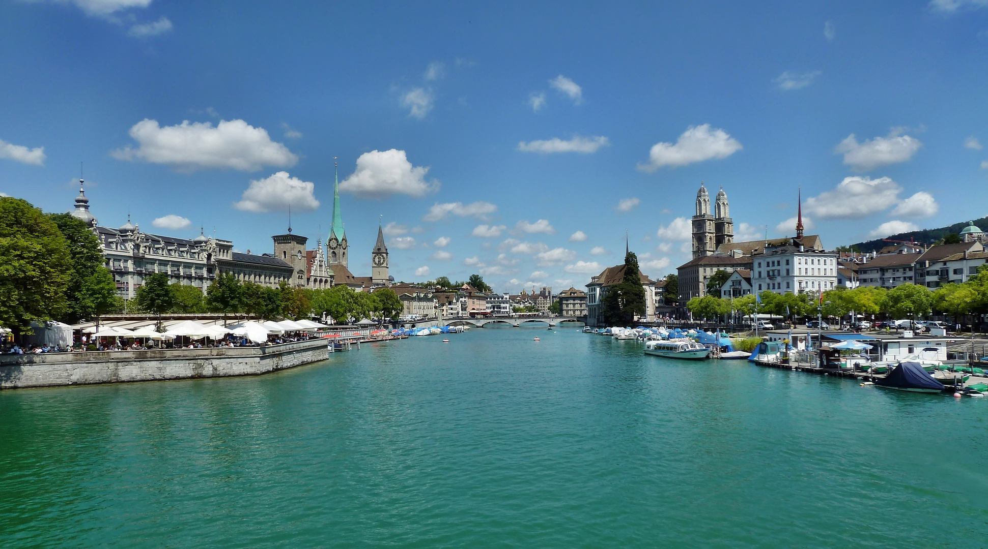 Blick von Quaibrücke auf die Altstadt von Züri