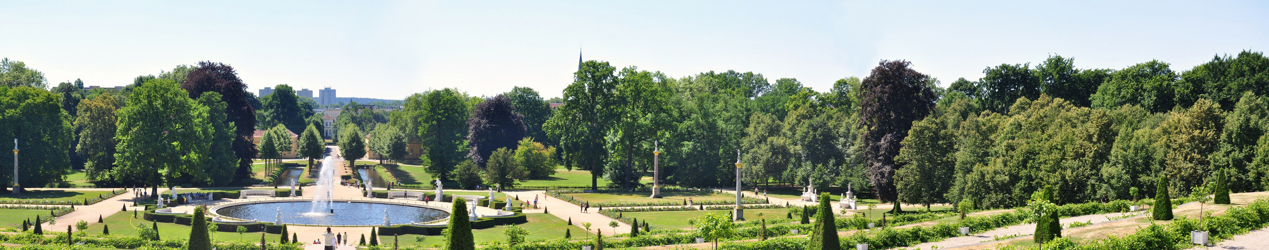 Blick von Sans Souci über den Park.