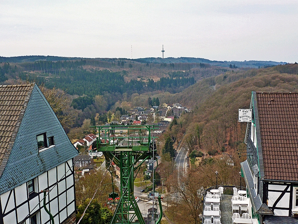 Blick von Schloss Burg auf Solingen-Unterburg