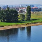 Blick von Schloß Eckberg auf  die Elbe und Dresden