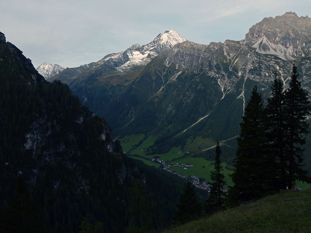 Blick von St.Magdalena ins Gschnitztal