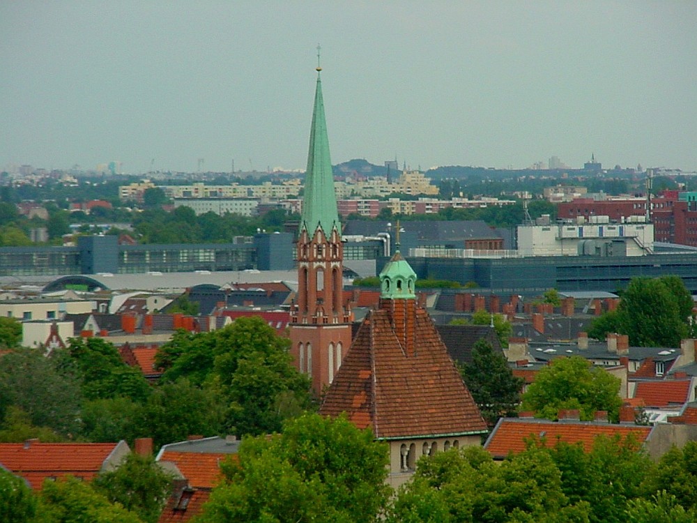 Blick von Tegel Richtung Borsighallen (Parkdeck), Wedding & Prenzlauer Berg