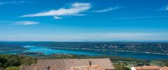 Blick von unserer Ferienwohnung auf den Lac de St. Croix 24.10.2014. Es ist immer noch so schön.