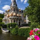 Blick vor der Museumsbrug mit Blumenpott