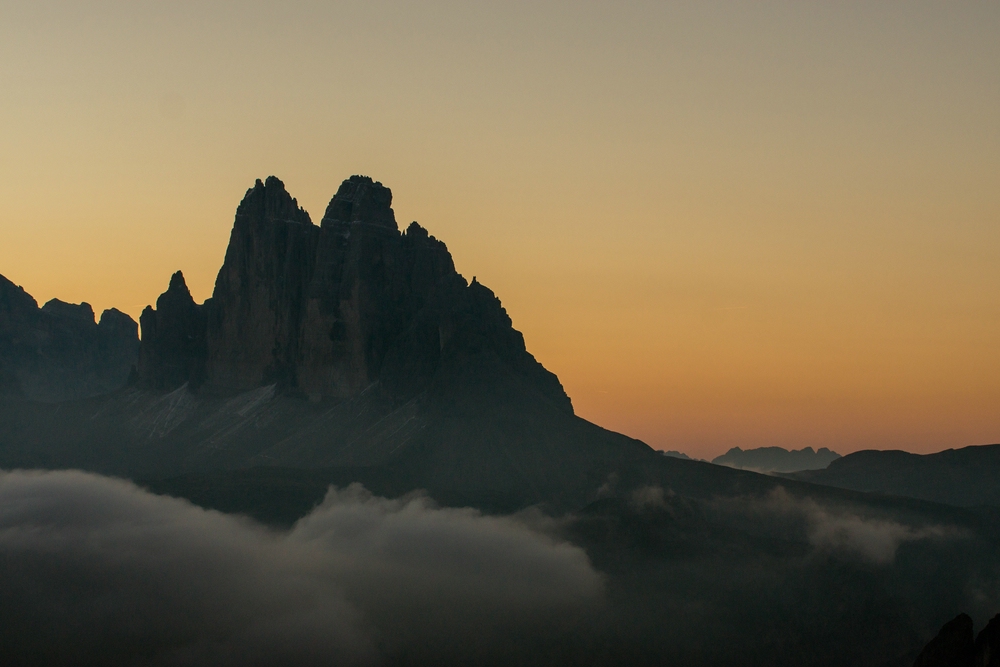 Blick zu den 3 Zinnen kurz vor Sonnenaufgang