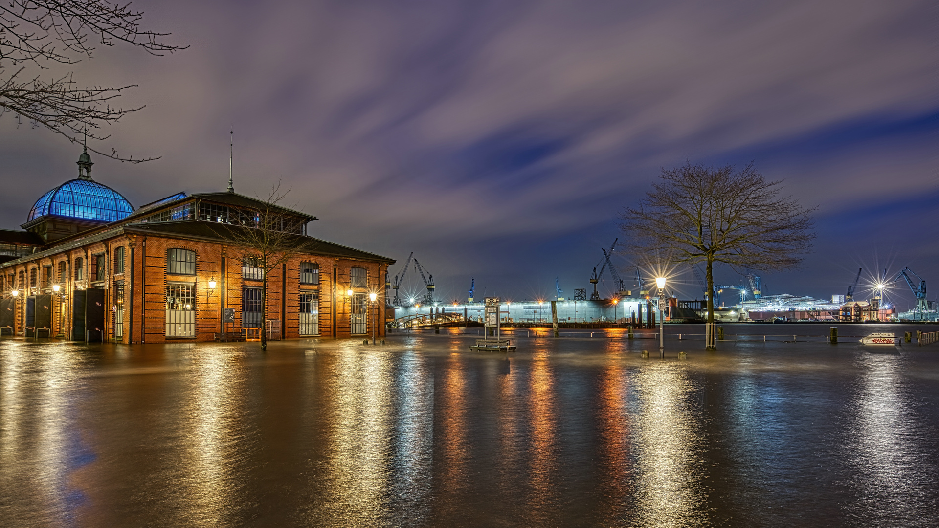 Blick zu den Docks