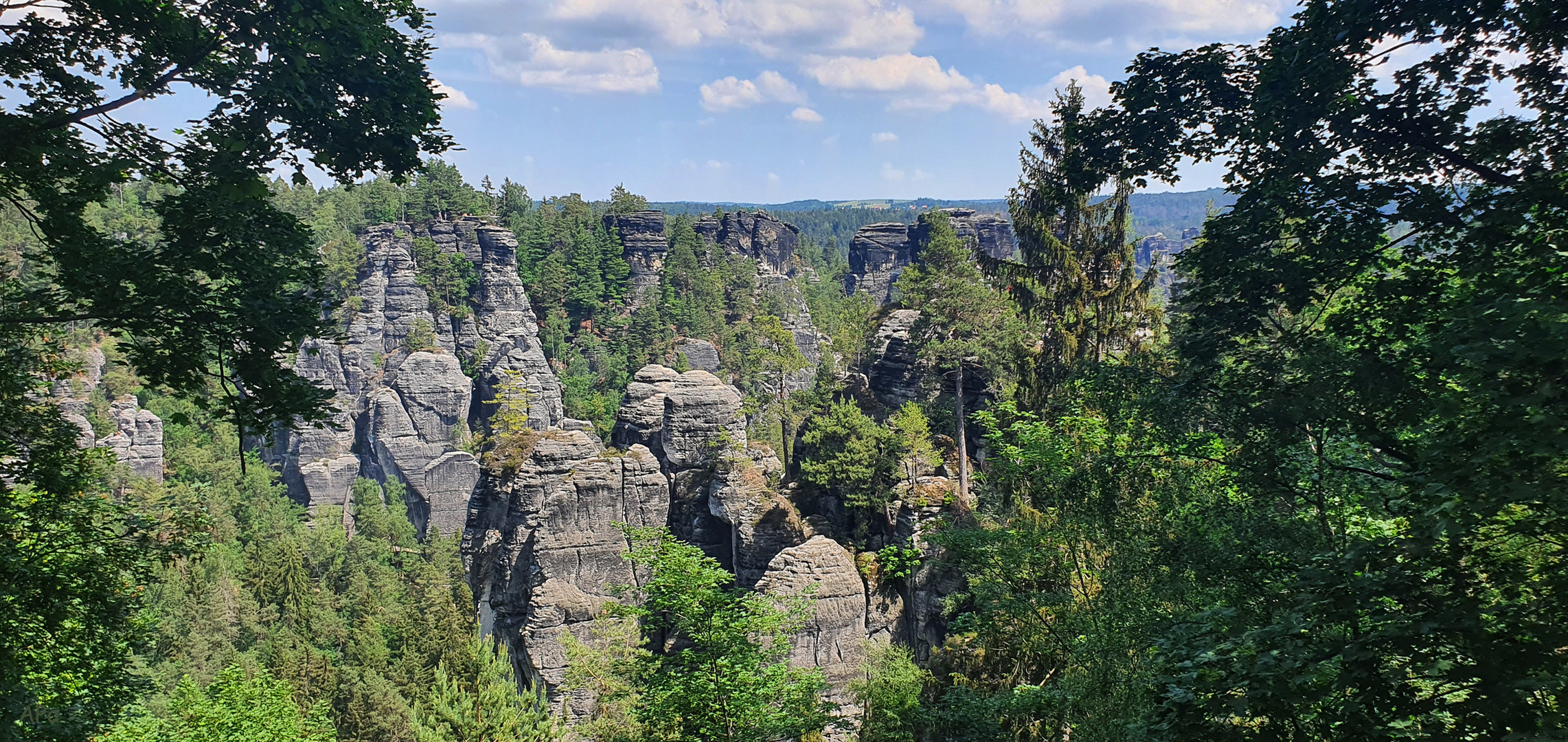 Blick zu den Wehltürmen