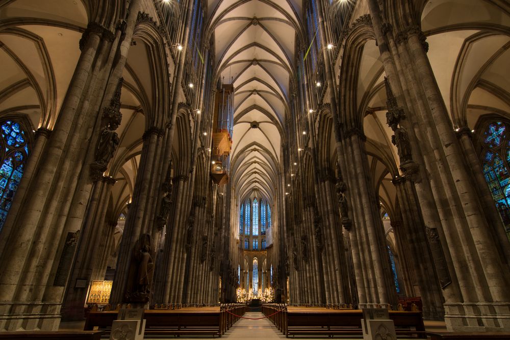 Blick zum Altar 1