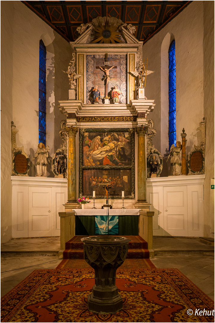 Blick zum Altar - St. Stephanie