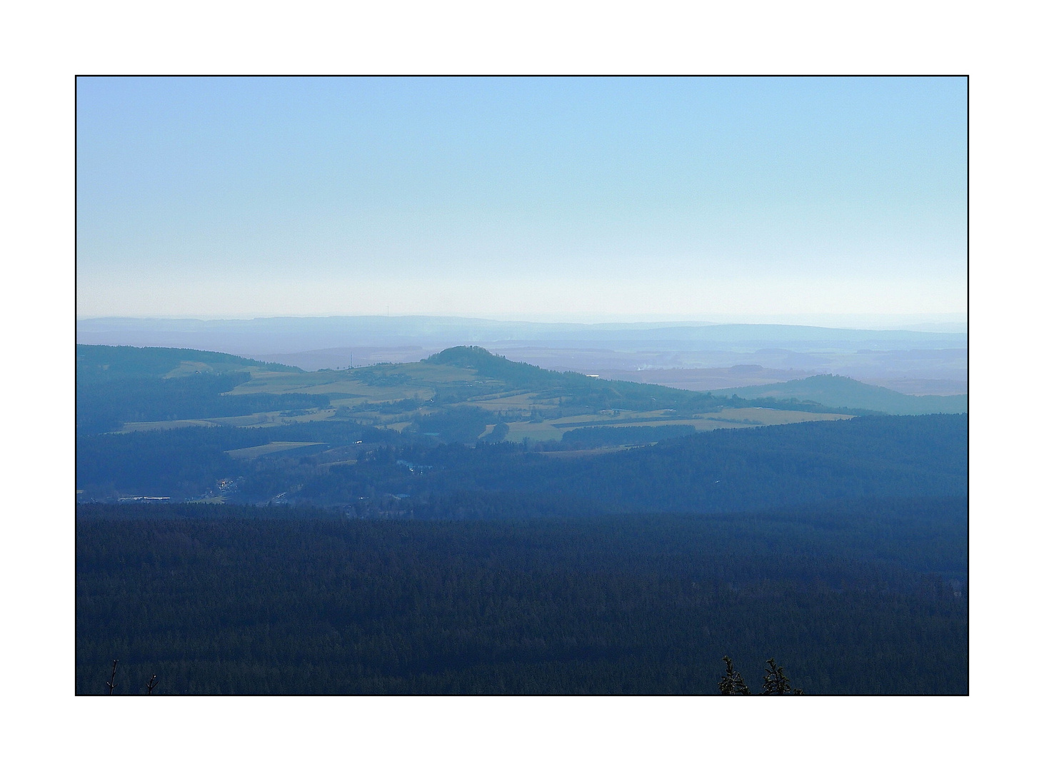 Blick zum Armesberg und den Rauhen Kulm