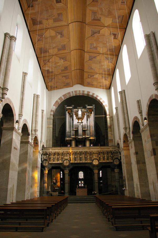 Blick zum Chor von St.Maria im Kapitol in Köln