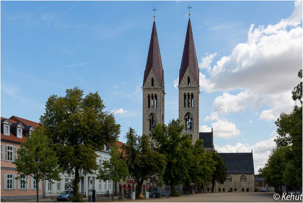 Blick zum Dom St. Stephan und St. Sixtus in Halberstadt