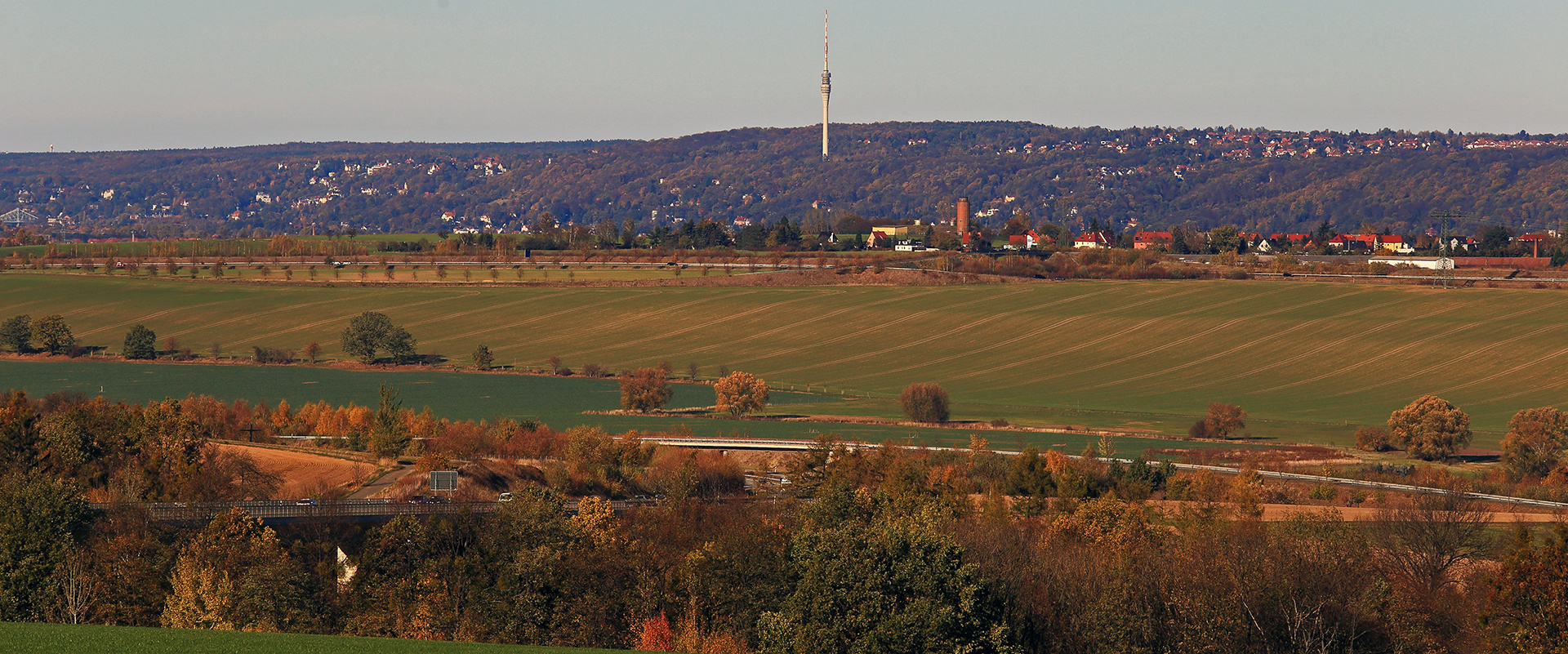 Blick zum Fernsehturm auf den rechtelbischen Höhen...