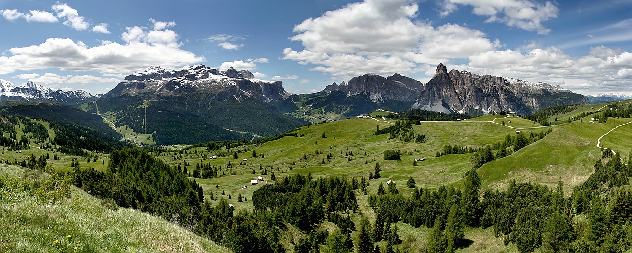 Blick zum Grödner Joch