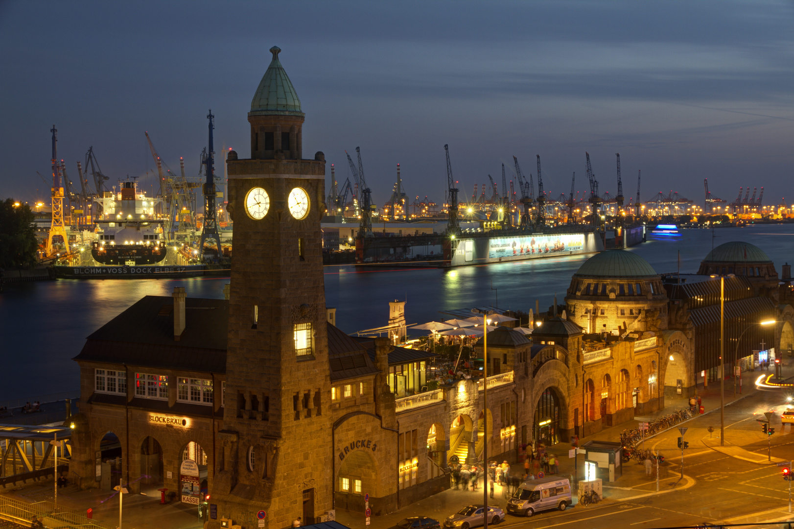 Blick zum Hafen Hamburg