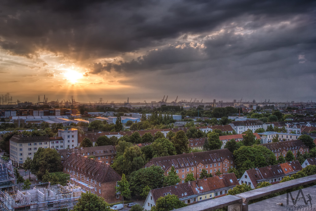 Blick zum Hafen vom Energiebunker in HH-Wilhelmsburg