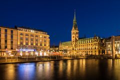 Blick zum Hamburger Rathaus