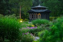 Blick zum Historischen Pavillon