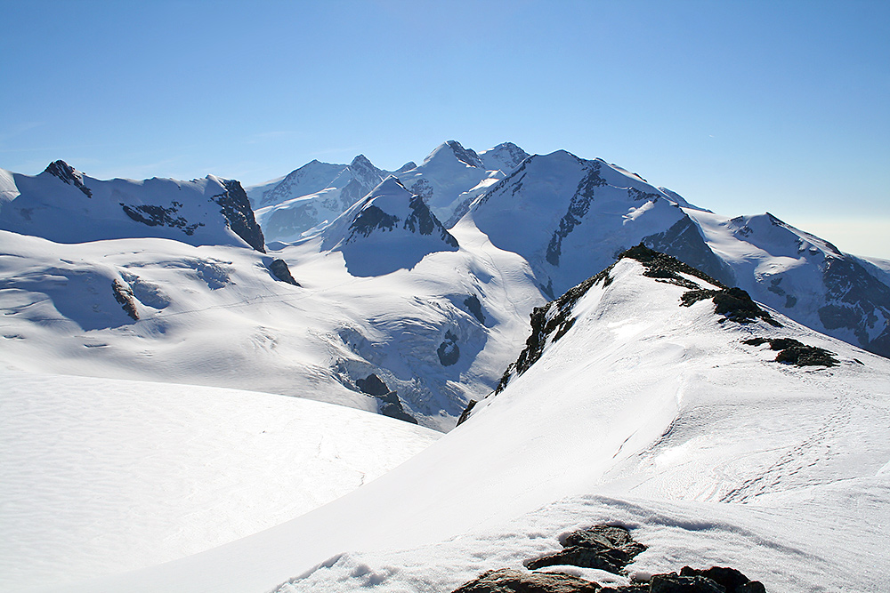 Blick zum höchsten was Schweiz und Italien zu bieten haben