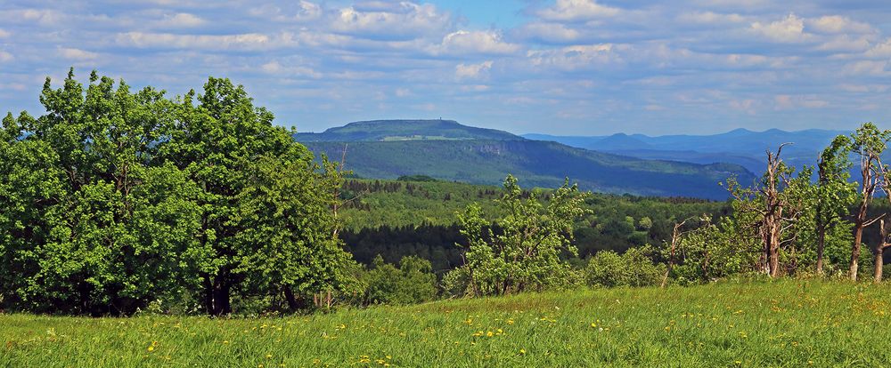 Blick zum Hohen Schneeberg von der Naklerovska vysina...