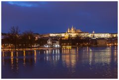 Blick zum Hradschin zur blauen Stunde