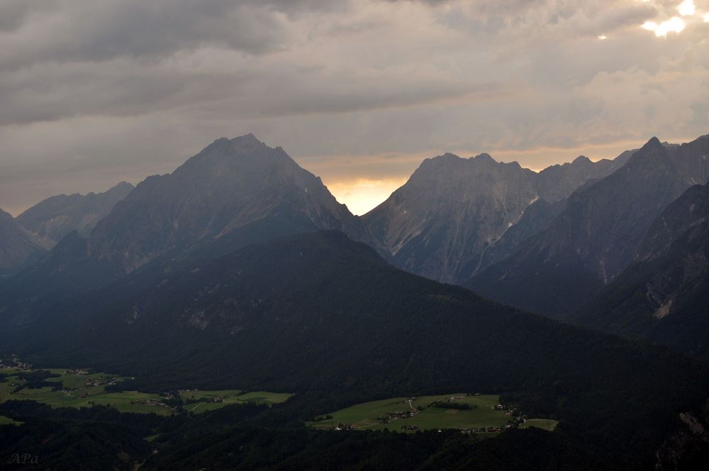 Blick zum Karwendelgebirge...