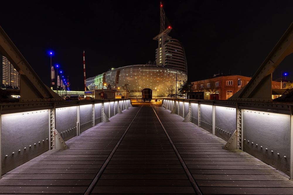 Blick zum Klimahaus Bremerhaven