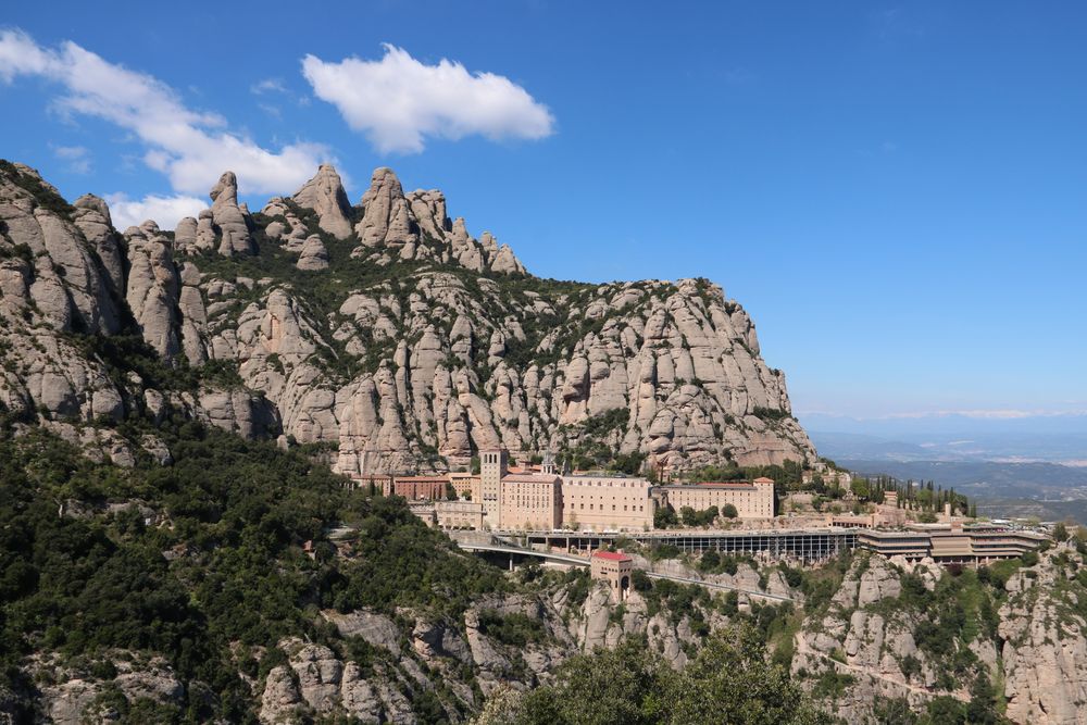 Blick zum Kloster Montserrat