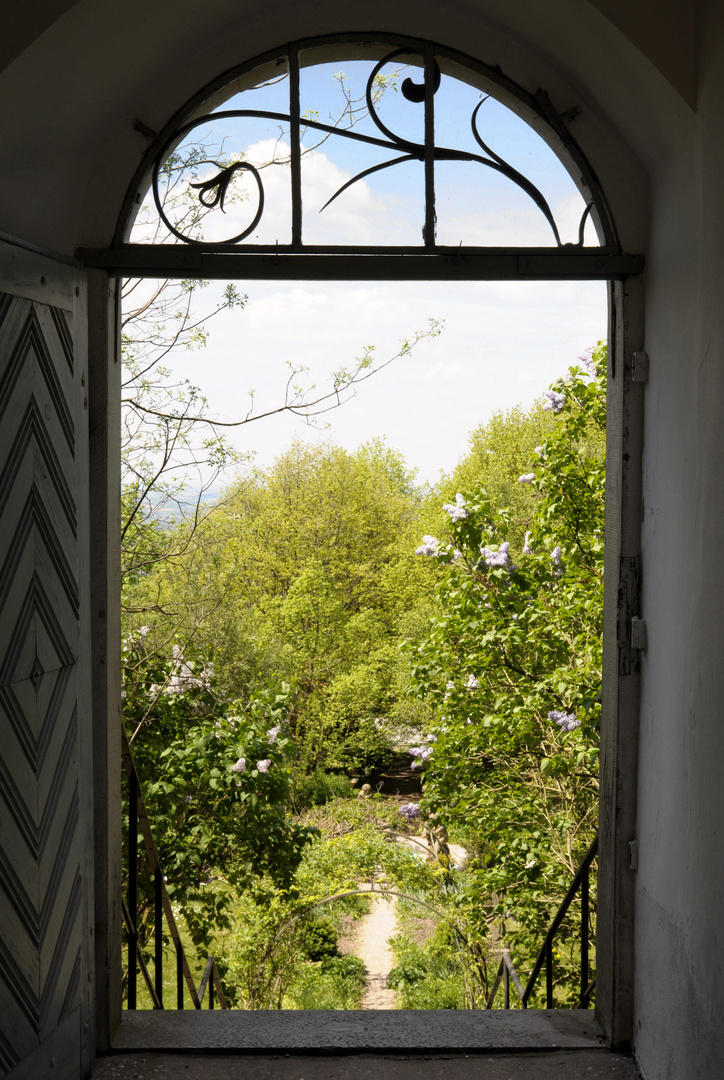 Blick zum Puttengarten auf Schloss Schwanberg