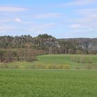 Blick zum Rauenstein mit Kammweg