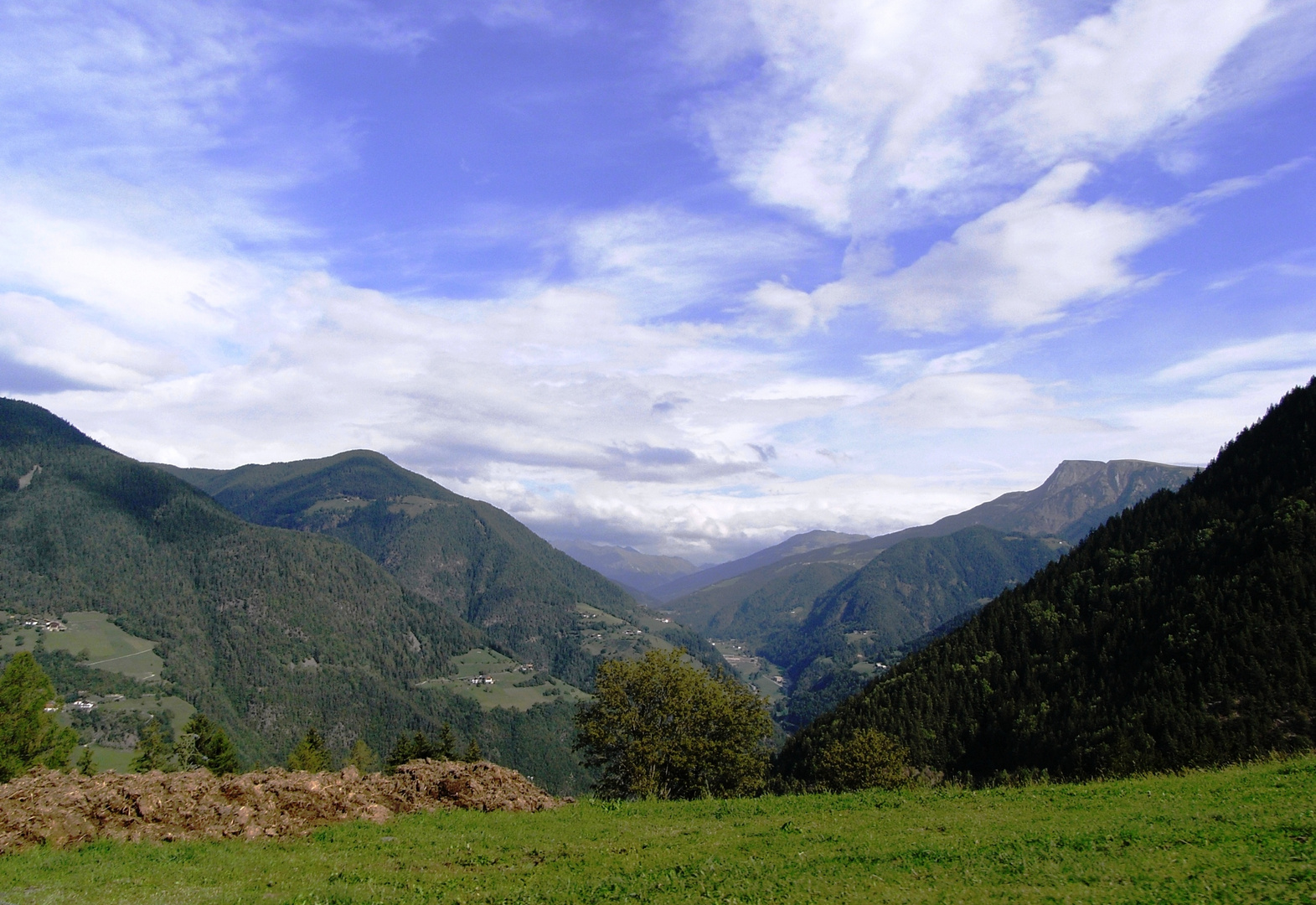 Blick zum Sarntal in Südtirol