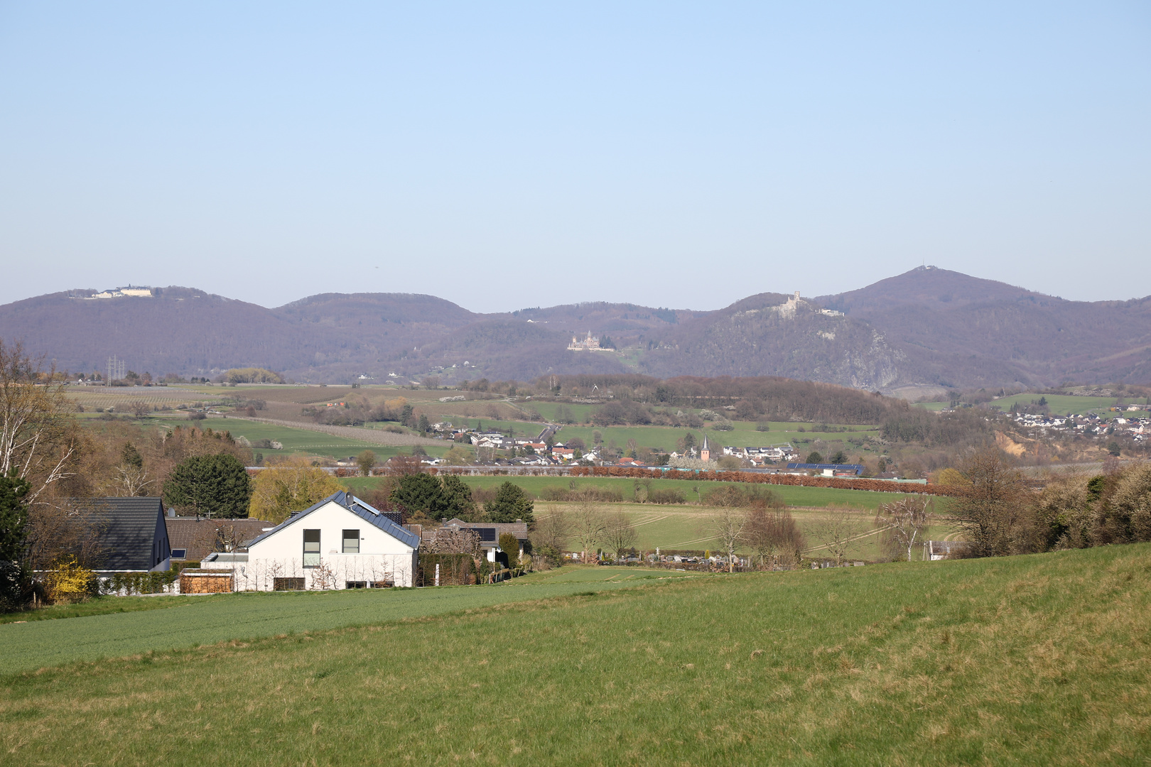 Blick zum Siebengebirge