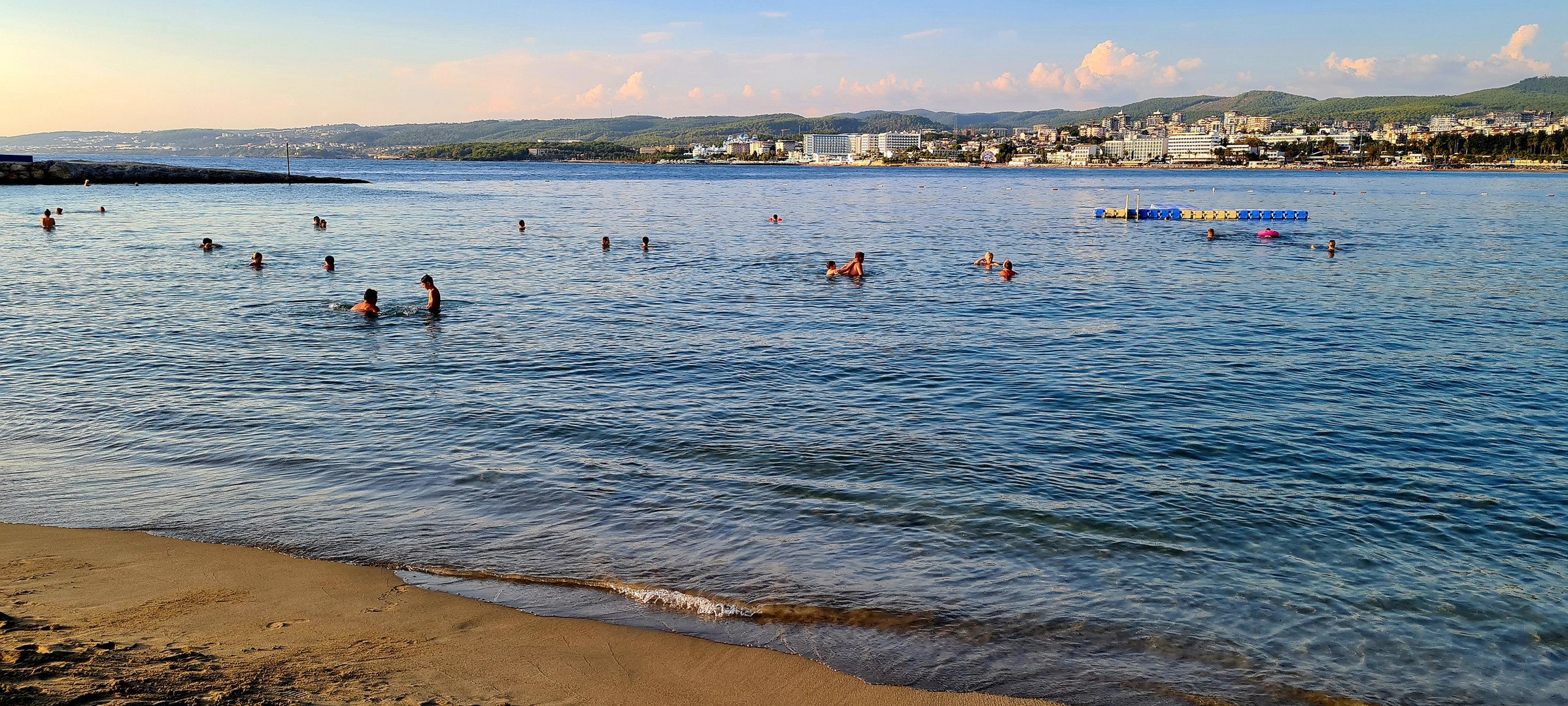 Blick zum Strand gegen Abend