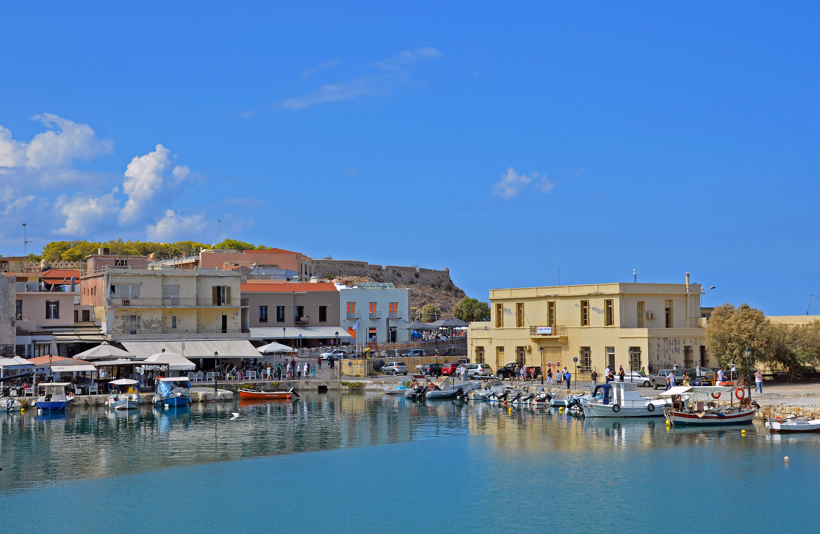 Blick zum venezianischen Hafen von Rethymno