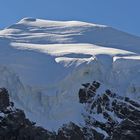 Blick zum Weissmies im Wallis und eine Reihe mit Seilschaften beim "Gipfelansturm"...