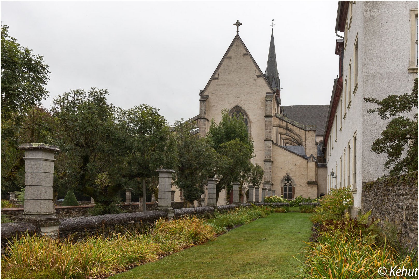 Blick zur Abteikirche der Abtei Marienstatt