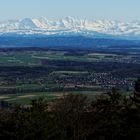 Blick zur Alpenkette am ersten warmen Frühlingstag