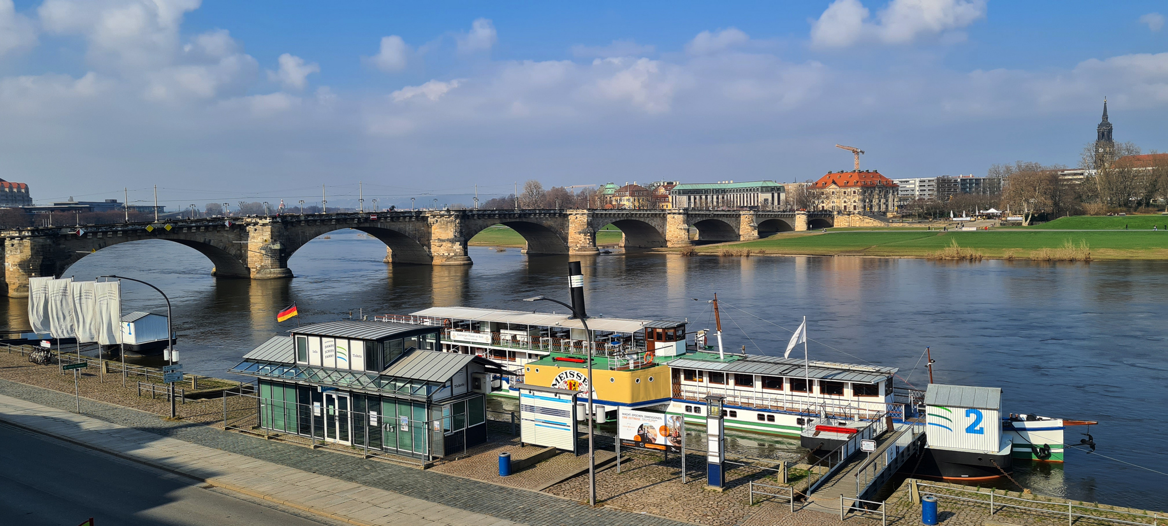 Blick zur Augustusbrücke