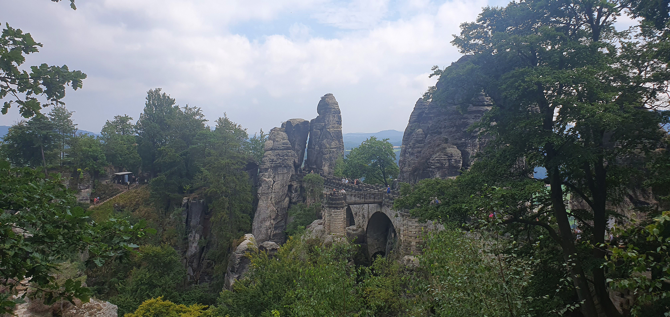 Blick zur Basteibrücke...